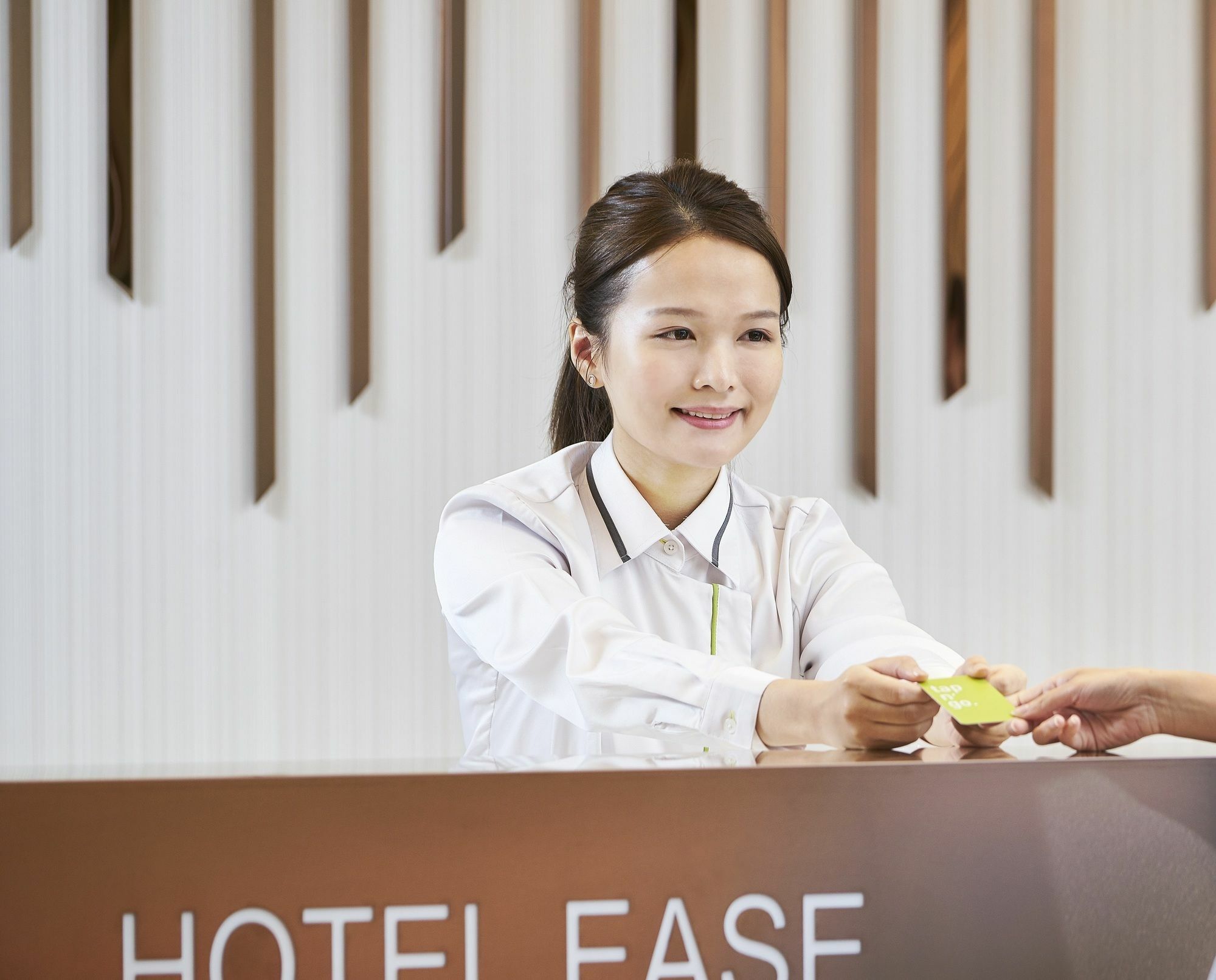 Hotel Ease Access Wan Chai Hongkong Exteriör bild