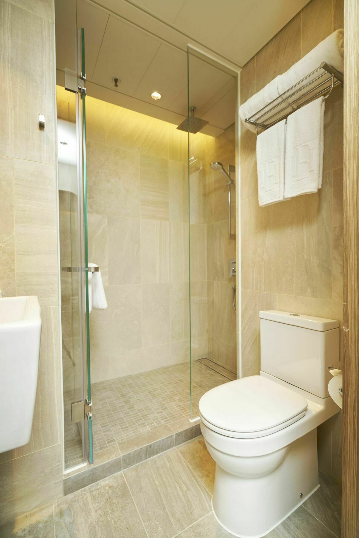 Hotel Ease Access Wan Chai Hongkong Exteriör bild